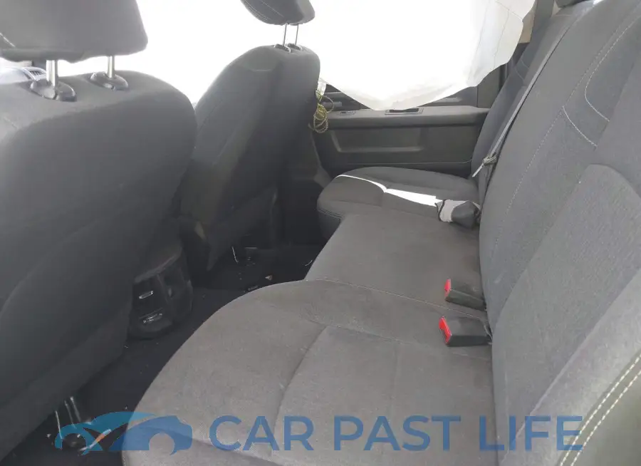 3C63RRGL9LG105621# 7