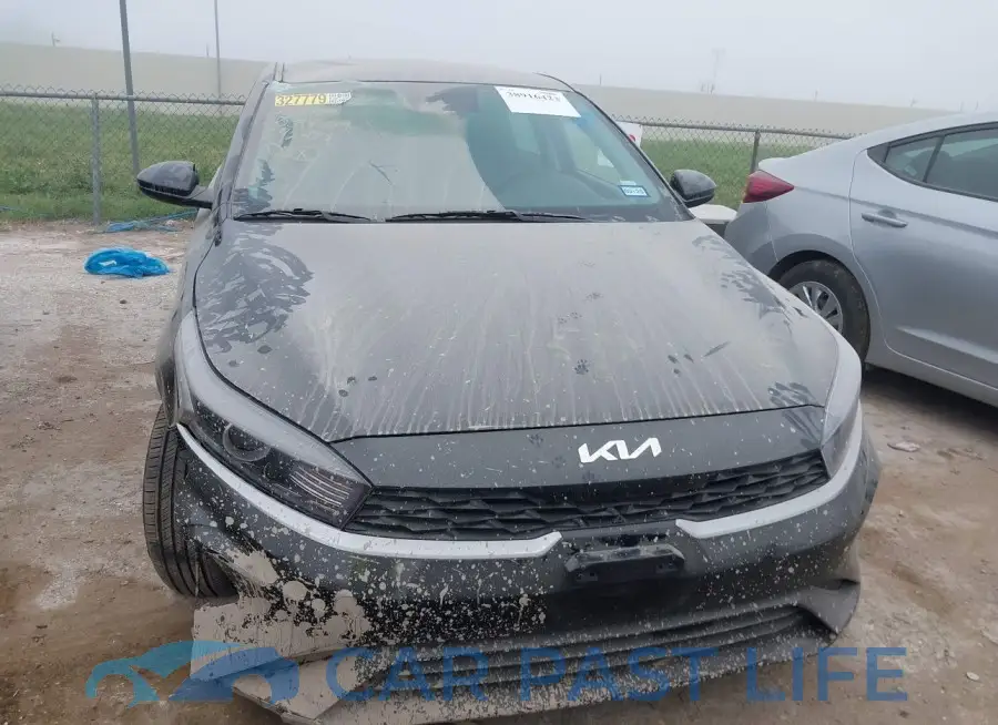 3KPF24AD0PE692484# 12