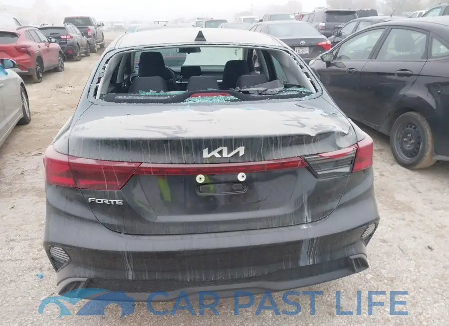 3KPF24AD0PE692484# 16