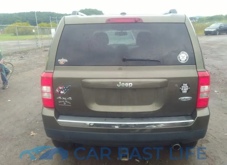1C4NJRFB5GD597858# 17