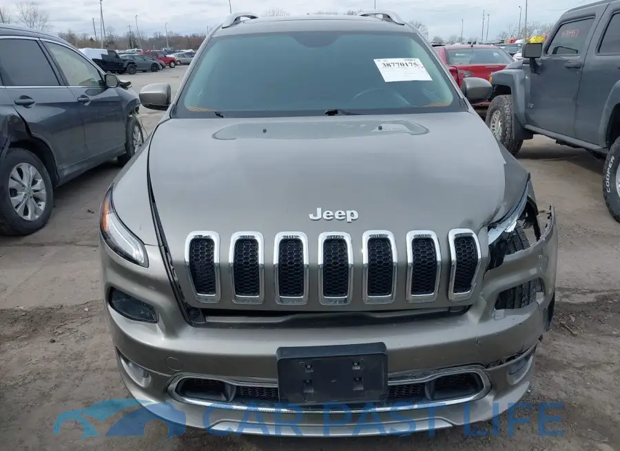1C4PJLJS8GW297975# 12
