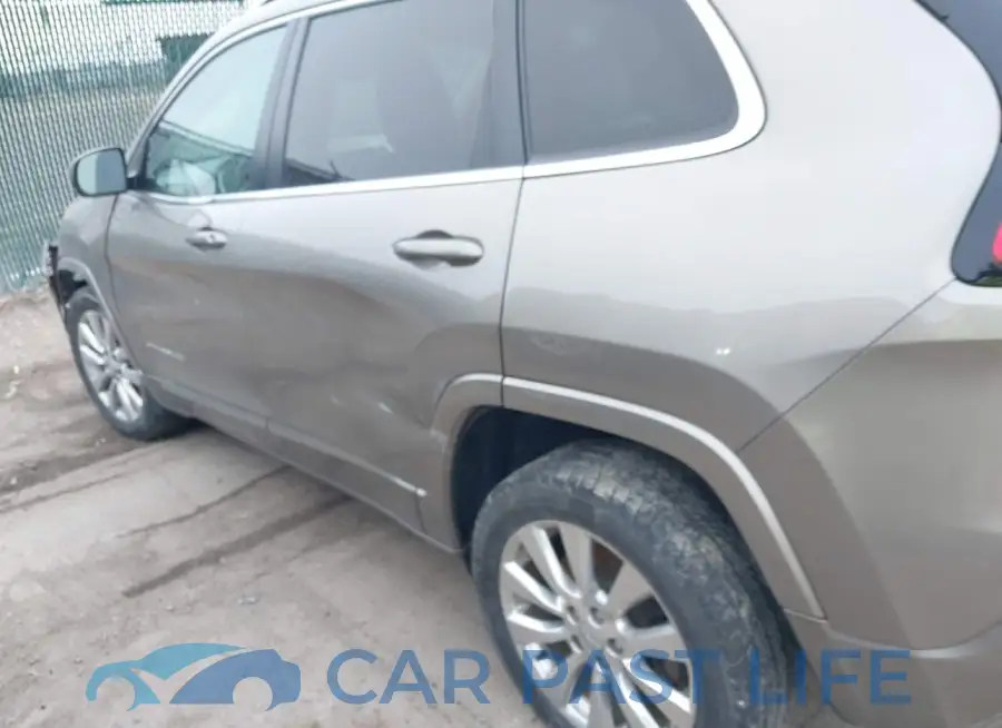 1C4PJLJS8GW297975# 14