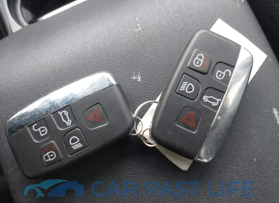 SALAG2V62FA770740# 11