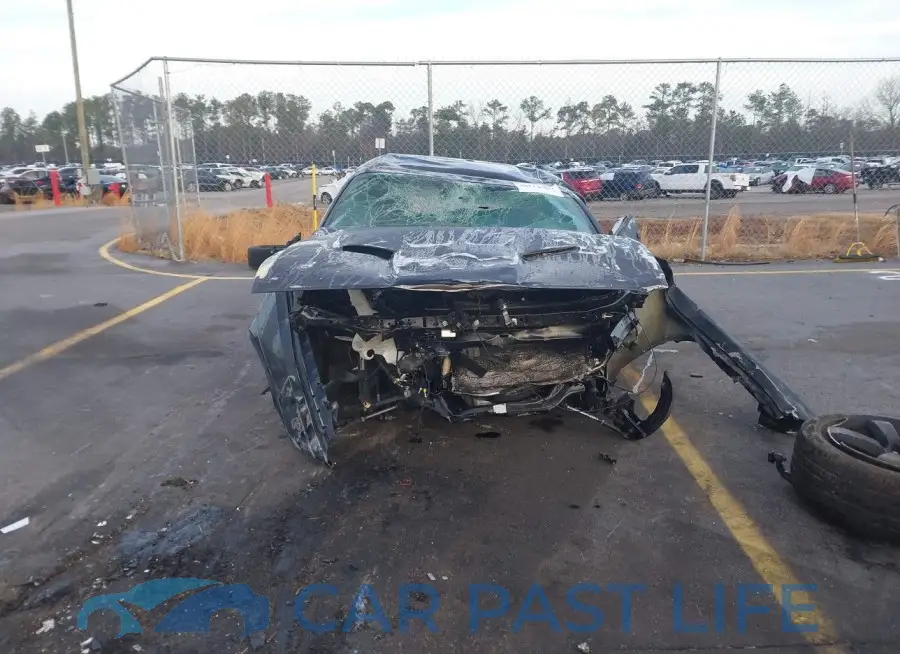 2C3CDZAT4FH757569# 11