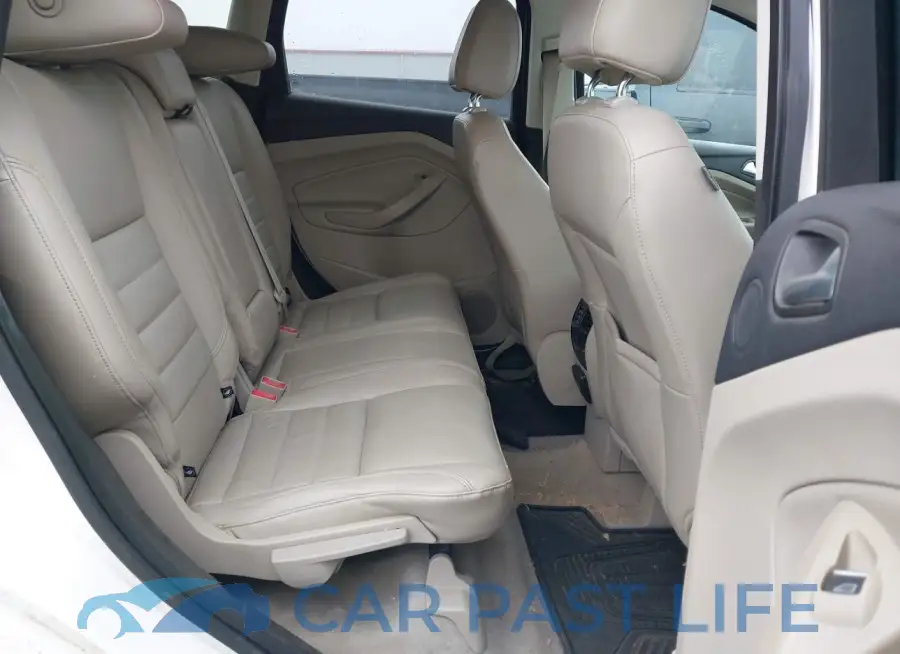 1FMCU9J96EUB28015# 8