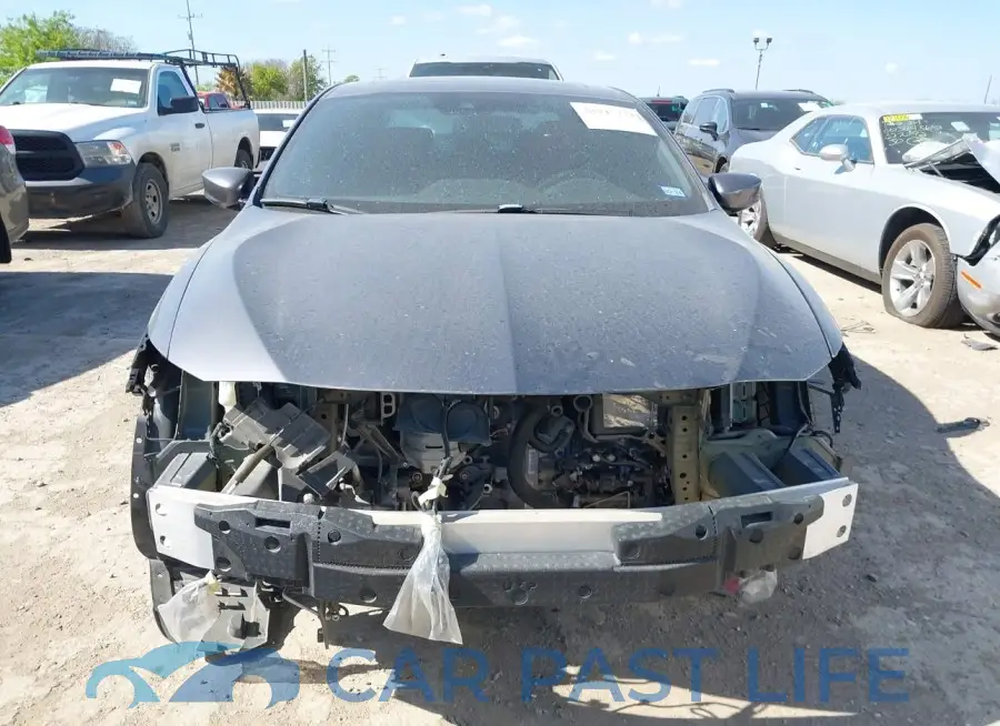 19UDE2F81KA012457# 13
