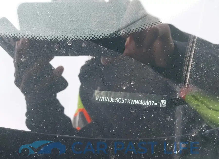 WBAJE5C51KWW40807# 9