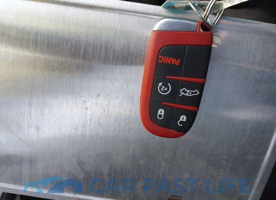 2C3CDXL94LH231671# 11