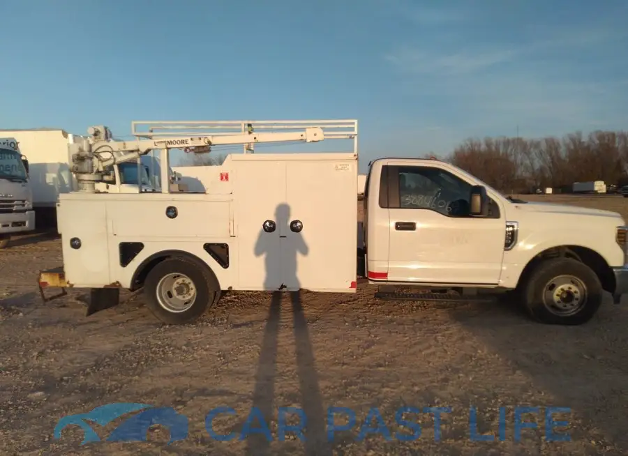 1FDRF3G68KED67747# 16