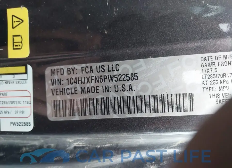 1C4HJXFN6PW522585# 9