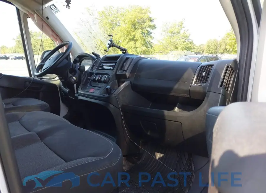 3C6TRVAG4GE109596# 5