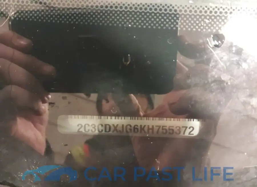 2C3CDXJG6KH755372# 9
