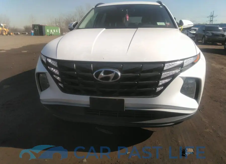 5NMJBCAE1NH123677# 12