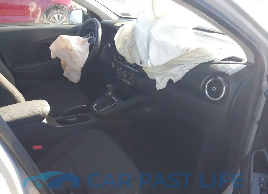 KM8K6CAB1NU918988# 5