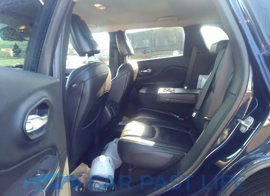 1C4PJMDB8GW244582# 8