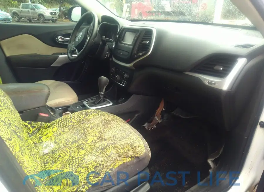 1C4PJLCB5HW592515# 5