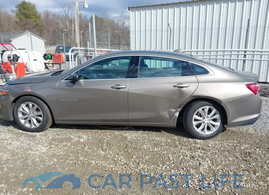 1G1ZD5STXLF122875# 14