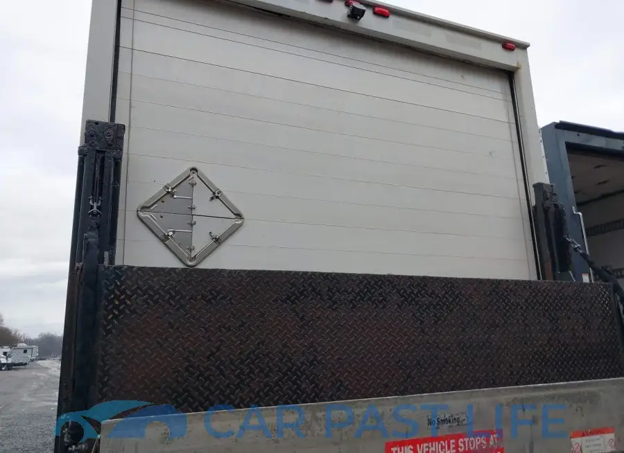 1FDWF7DC6HDB08189# 16