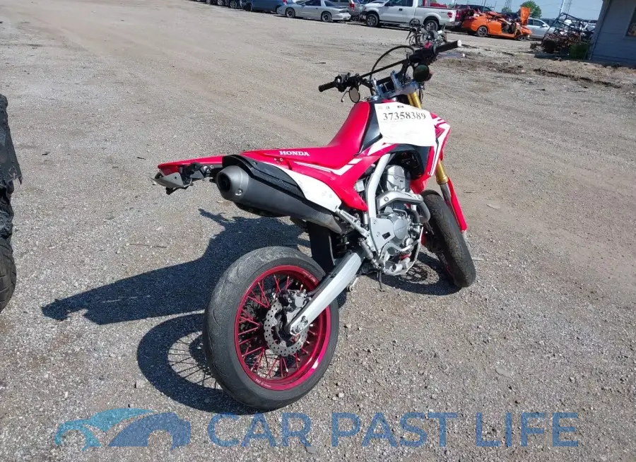 MLHMD441XJ5100883# 4