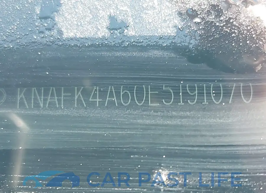 KNAFK4A60E5191070# 9