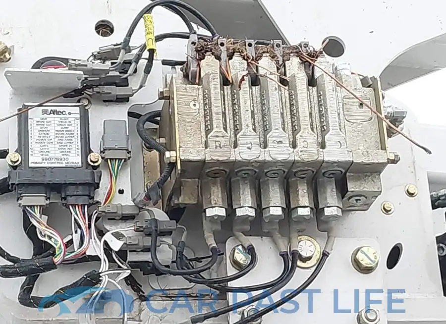 1FDUF5HT6MDA12899# 17