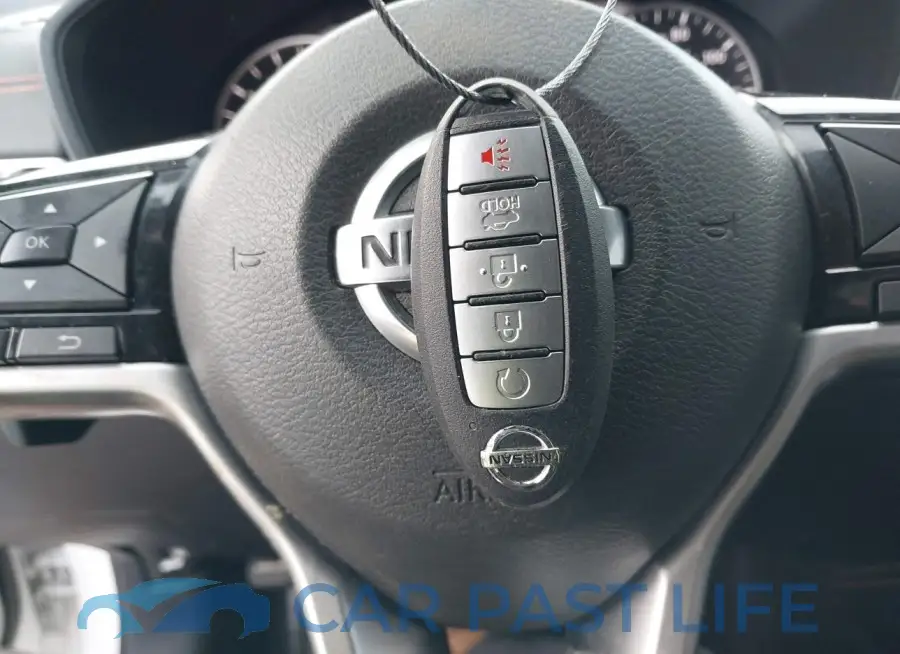 1N4BL4CV3KC178880# 11