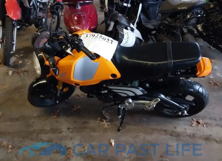 MLHJC9215R5200813# 9