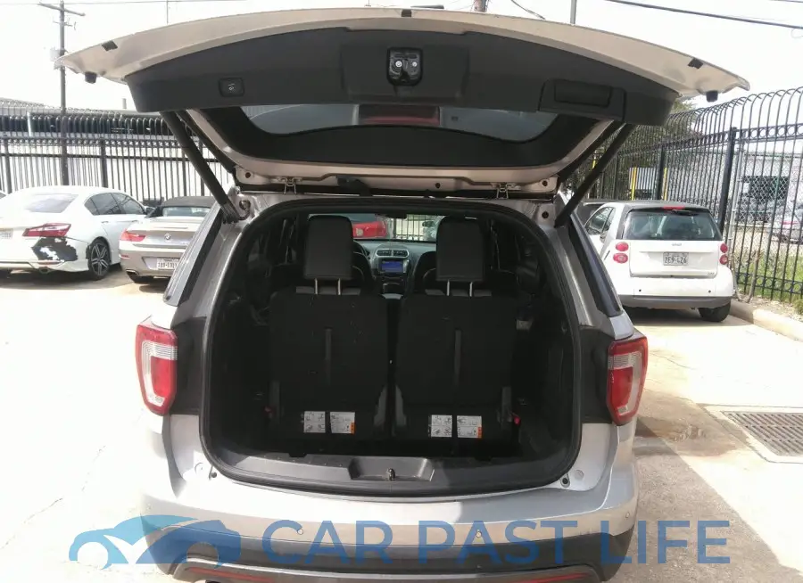 1FM5K7D86HGD03064# 12