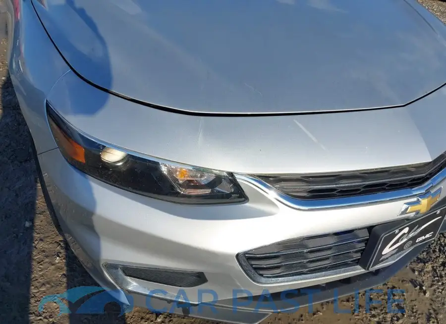 1G1ZB5ST5JF166592# 6