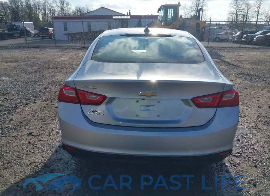 1G1ZB5ST5JF166592# 16