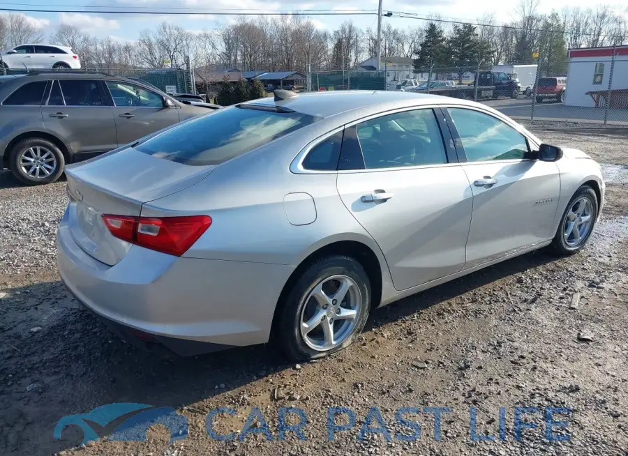 1G1ZB5ST5JF166592# 4