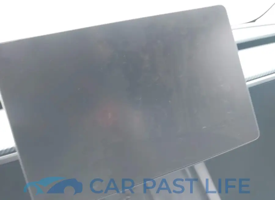 5YJ3E1EA3PF411510# 17