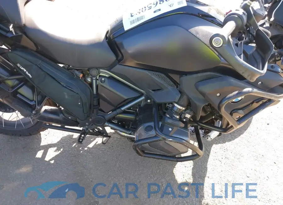 WB10J9300LZJ18768# 8
