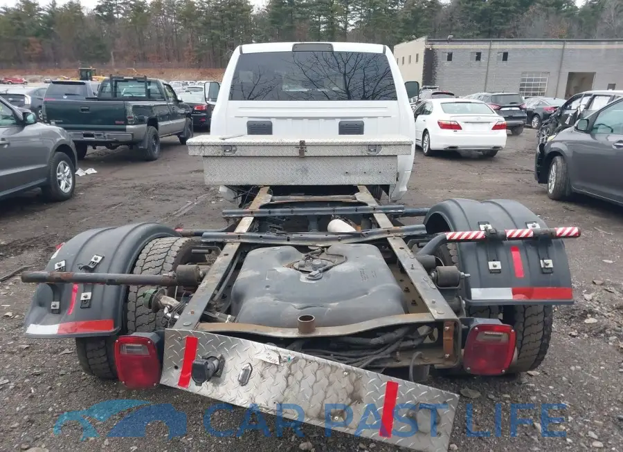 3C7WRLFL6KG531806# 8