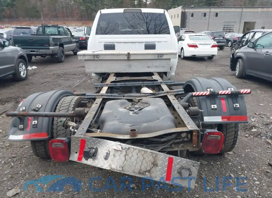 3C7WRLFL6KG531806# 7