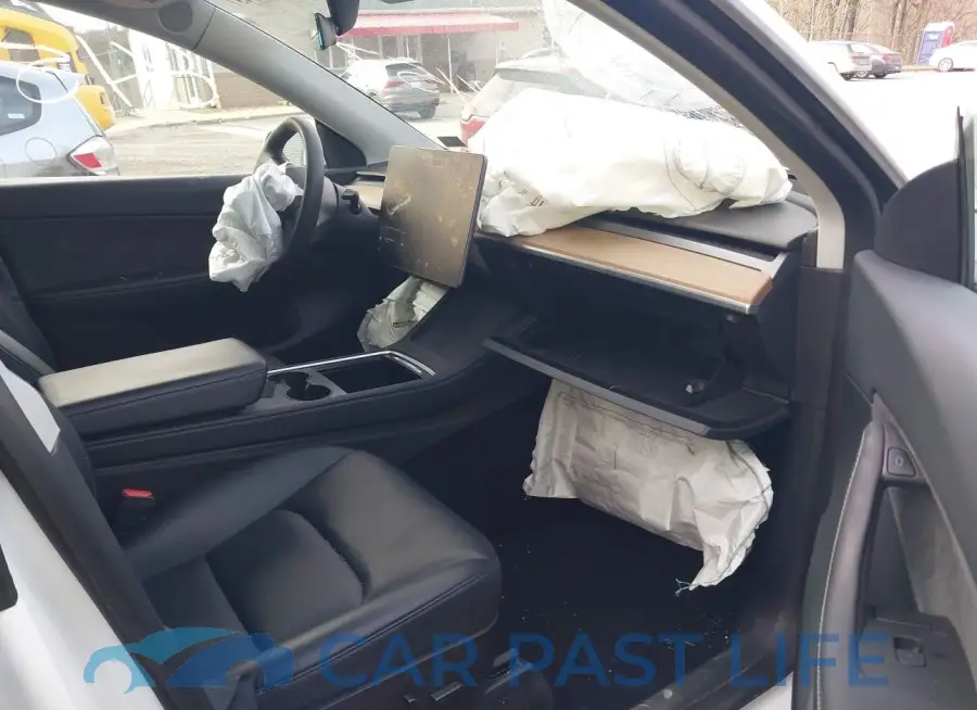 7SAYGDEE5NF331548# 5