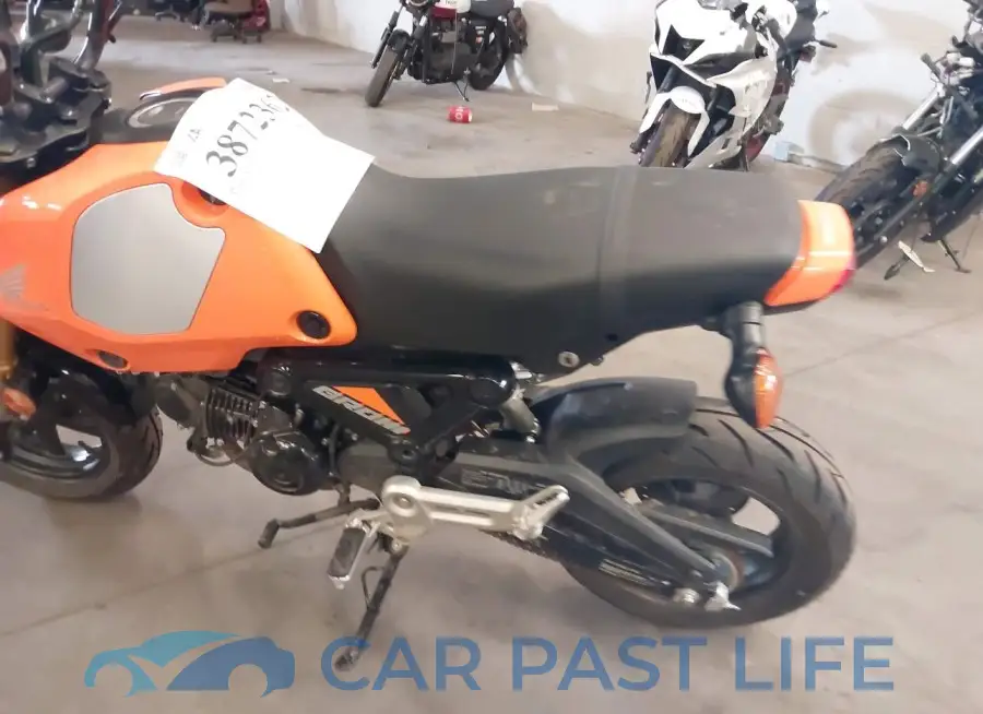 MLHJC9218R5200577# 11