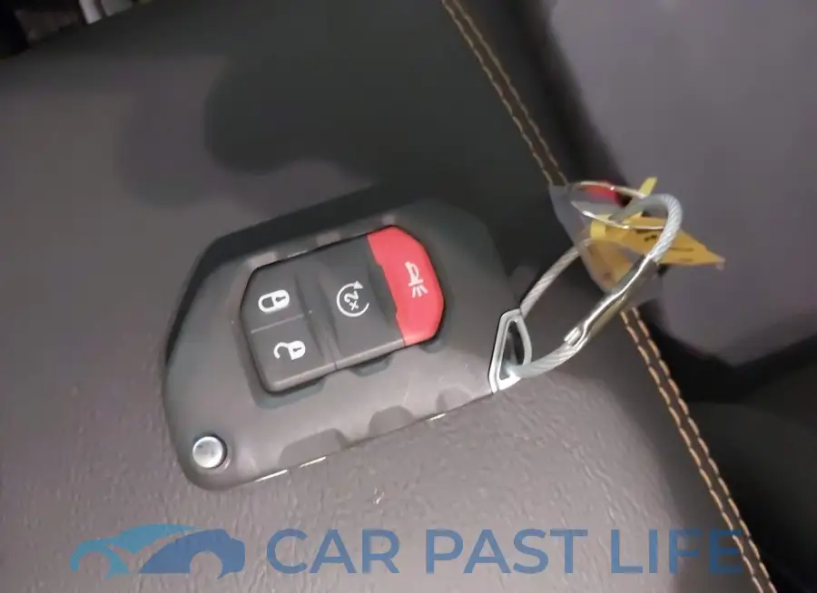 1C4RJXP62RW272048# 11