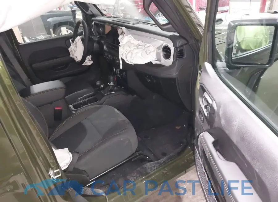 1C4RJXP62RW272048# 5