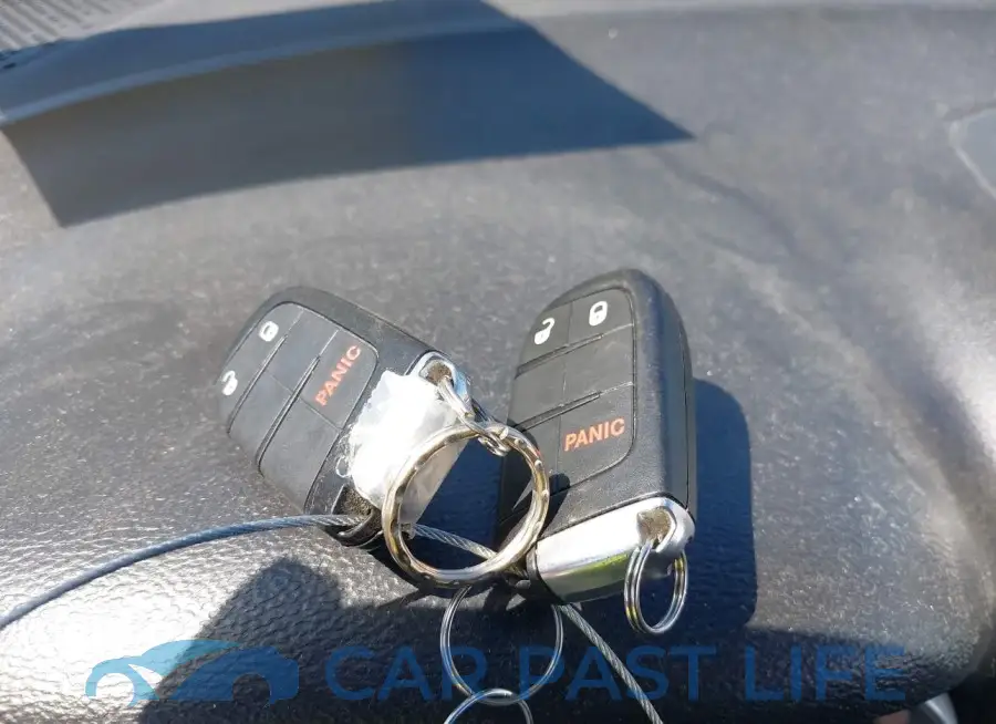 3C4PDCAB9FT679492# 11