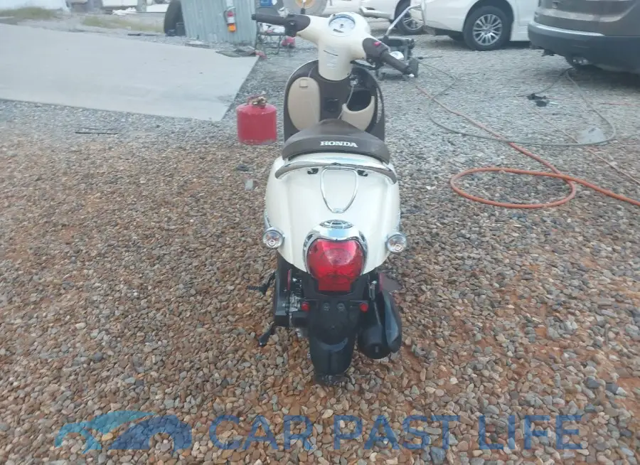 JH2AF7717JK201739# 6