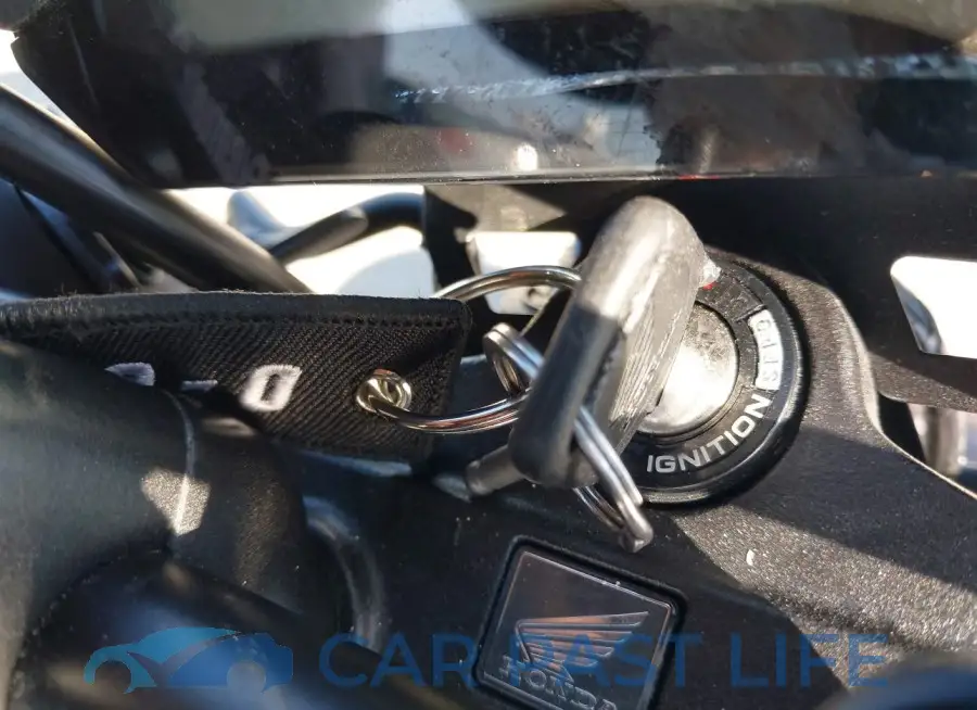 MLHJC9217R5201932# 11