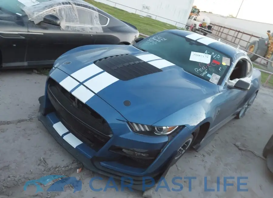 1FA6P8SJ3M5502686# 2