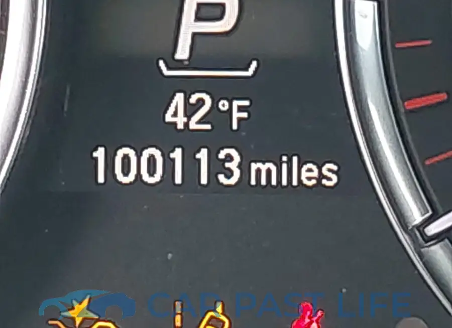 19UUB2F63JA000929# 15