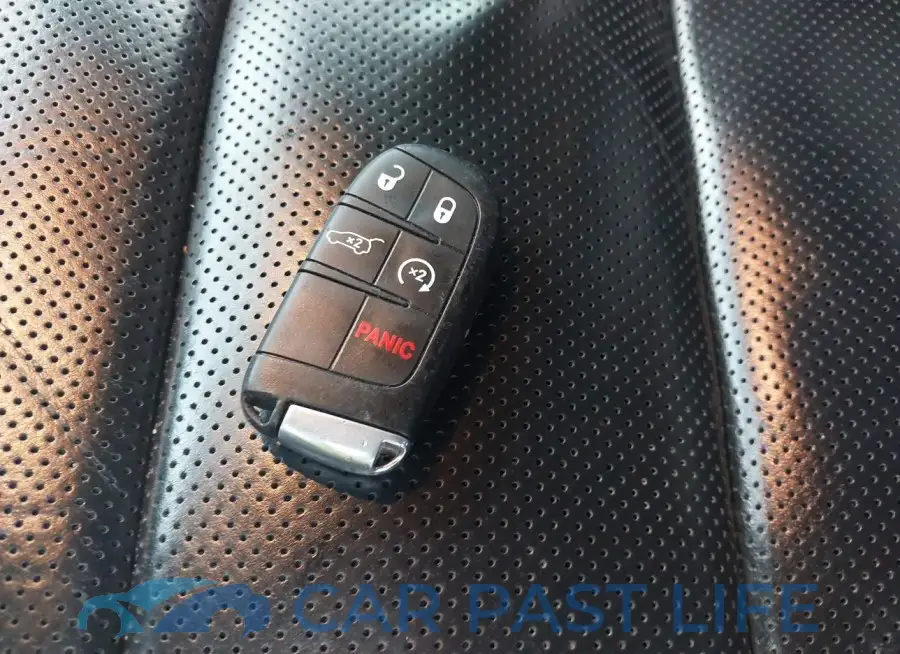 1C4RJFBG2KC713050# 11