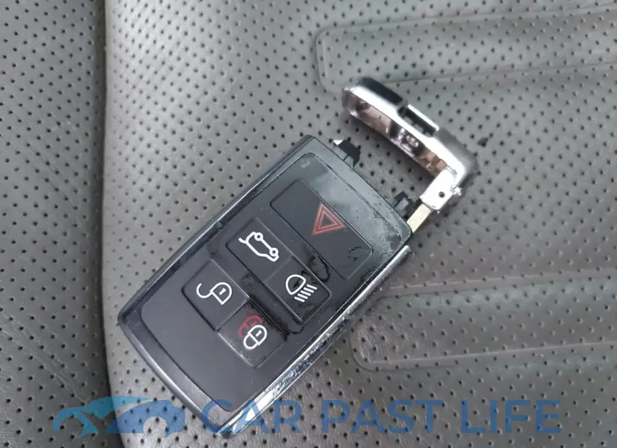 SALE9EEU4L2013940# 11