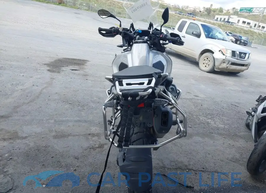 WB10J5301LZF79425# 6