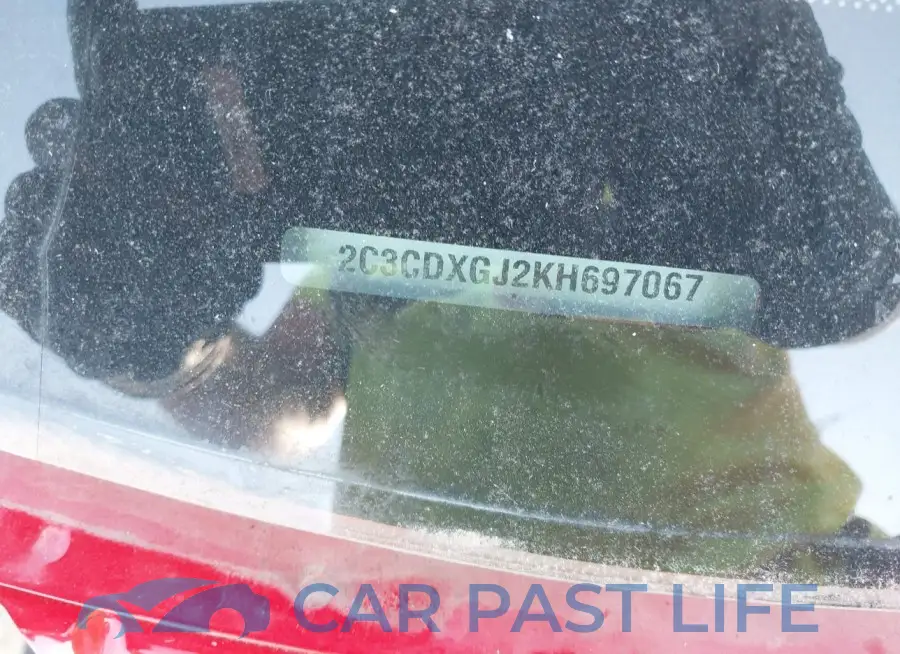 2C3CDXGJ2KH697067# 9