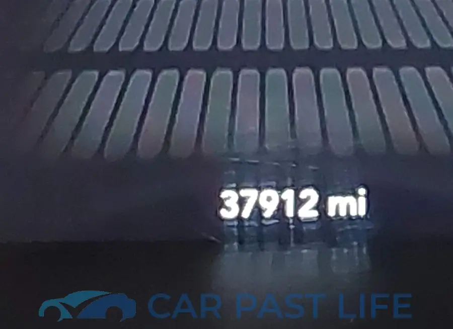 2C3CDZJG6NH135962# 15