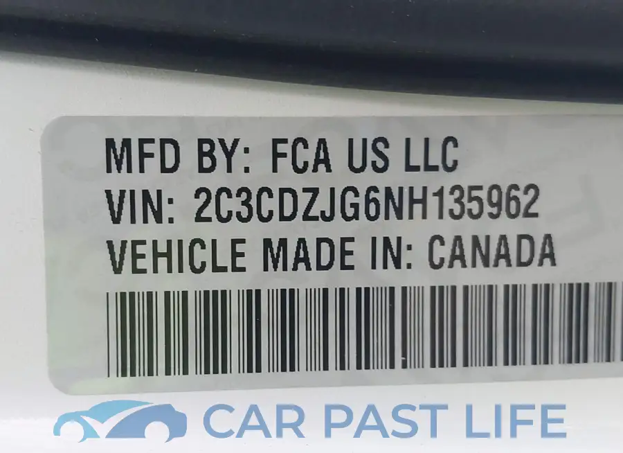 2C3CDZJG6NH135962# 9